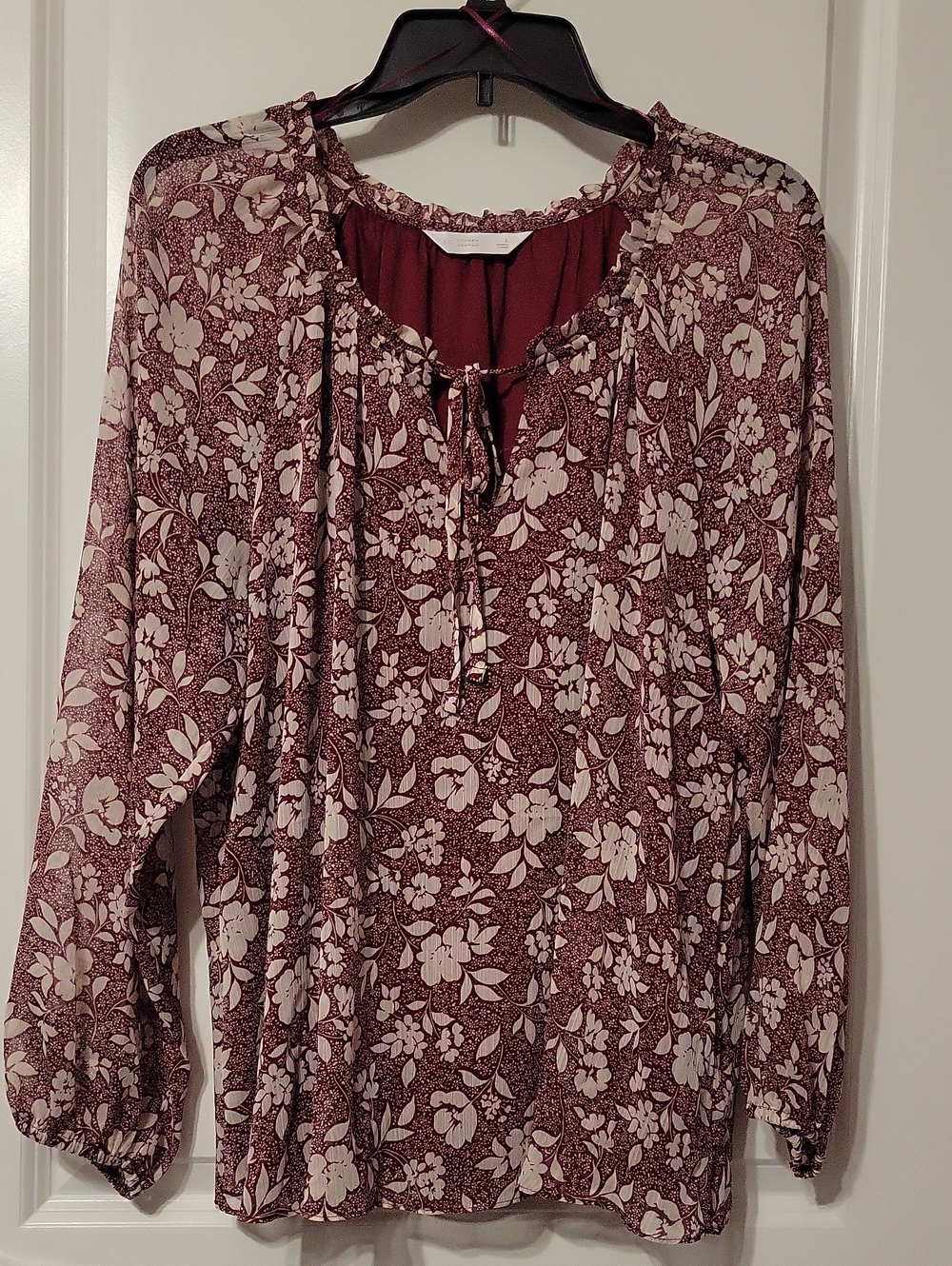 Lauren Conrad Women's Large, Burgandy W/cream Flowers, L/S Blouse. Like New.